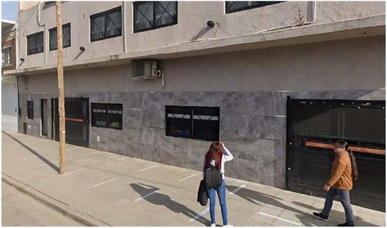 El hecho ocurrió en el instituto privado Santa Doménica, ubicado en la calle Risso Patrón al 5800.  Foto: Google Maps