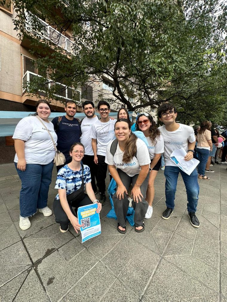 Voluntarios de Frente Joven en la Marcha por la vida 2026 en Córdoba, Argentina Voluntarios de Frente Joven en la Marcha por la vida 2026 en Córdoba, Argentina