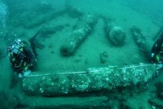 El buque Gloucester fue descubierto 340 años después de su hundimiento después de que buzos detectaran uno de sus cañones en el fondo del mar. Foto: NORFOLK HISTORIC SHIPWRECKS / PA