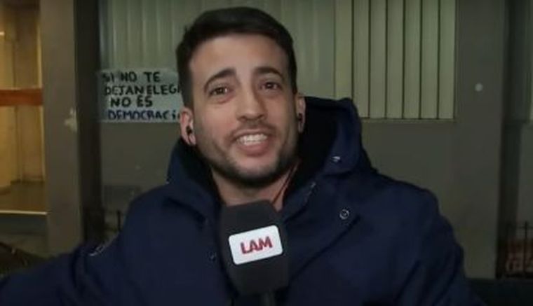 Santiago Riva Roy, el cronista que desató los ácidos comentarios de Mario Pergolini. Santiago Riva Roy, el cronista que desató los ácidos comentarios de Mario Pergolini.