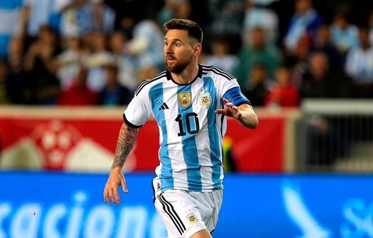 Lionel Messi Leo podría jugar su partido número 1000 como profesional en la final del Mundial.