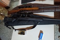 Cinco personas que llevaban armas en una camioneta fueron detenidas en San Rafael Foto: NA