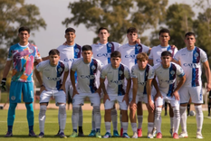 Una terrible patada que marcó el clásico de Reserva entre Godoy Cruz e Independiente Rivadavia. Foto: Prensa Godoy Cruz Una terrible patada que marcó el clásico de Reserva entre Godoy Cruz e Independiente Rivadavia. Foto: Prensa Godoy Cruz