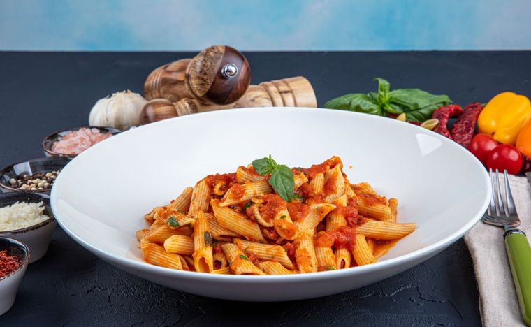 Pasta a la arrabiata Una receta simple y deliciosa en minutos. Foto: Shutterstock