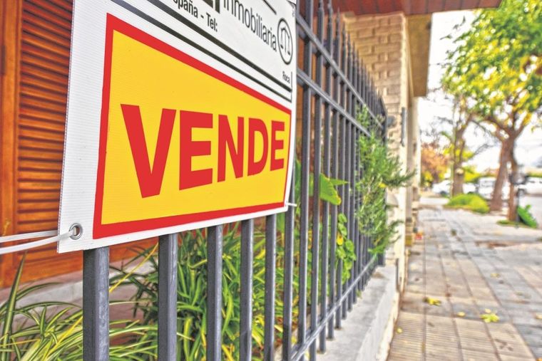 Comprar una vivienda puede llevar entre 13 y 20 años de sueldos.