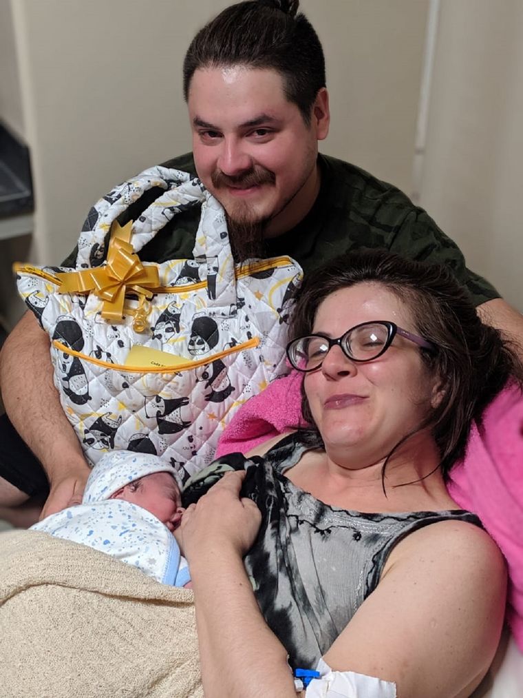 La mamá con su hijo