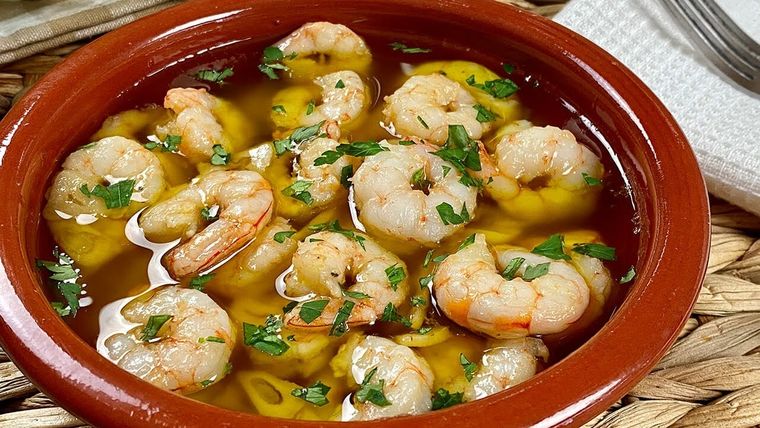 Estas gambas al ajillo no tendrán nada que envidiarle a las que pides en tu restaurante preferido ¡prepáralas y nos cuentas!