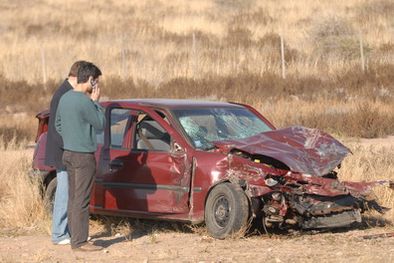 MDZol | Estado en que quedó el VW Pointer. Foto: Marcelo Ruiz/ MDZ