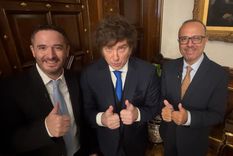 Javier Milei habló con dos economistas oficialistas.