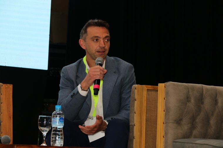 Nicolás Suraci, director de Suraci Evolución de Empresas, fue el anfitrión del encuentro. Foto: Prensa Gobierno de Mendoza