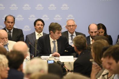 MDZol | Diputados Martín Menem negocia a contrarreloj para aprobar la ley ómnibus. Crédito: Juan Mateo Aberastain / MDZ Foto: Juan Mateo Aberastain / MDZ