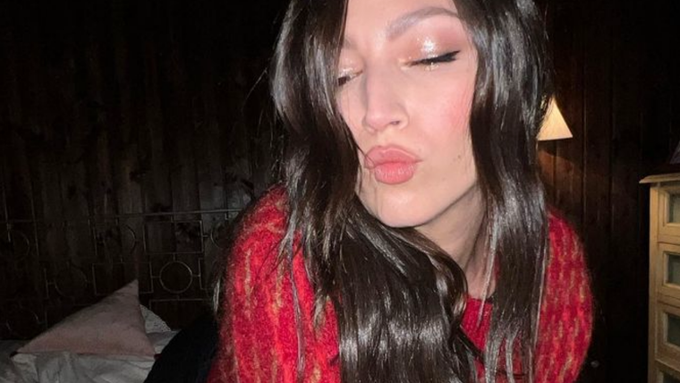 Úrsula Corberó Sorprende en Cuerpo en llamas. Foto: Fuente: Imagen - Instagram @ursulolita