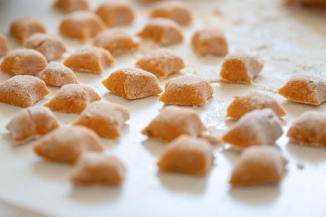 Receta de ñoquis de batata caseros: suaves, livianos y sin complicaciones.