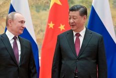 Putin y Xi durante su encuentro en Pekín. Foto: ALEXEI DRUZHININ\TASS VIA GETTY IMAGES