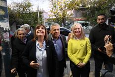 Hebe Casado y Patricia Bullrich junto a Cornejo en un acto de campaña en Mendoza. La futura ministra estuvo presente en la provincia en su camino hacia las generales Foto: Maximiliano Ríos/MDZ