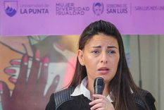 La Ministra de la Mujer, Ayelen Mazzina, advirtió que con Javier Milei los derechos en la Argentina se pueden perder Foto: Noticias Argentinas