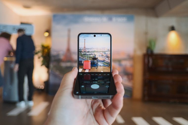 Los teléfonos plegables enfrentan una crisis de identidad debido a los problemas de innovación de las marcas líderes.