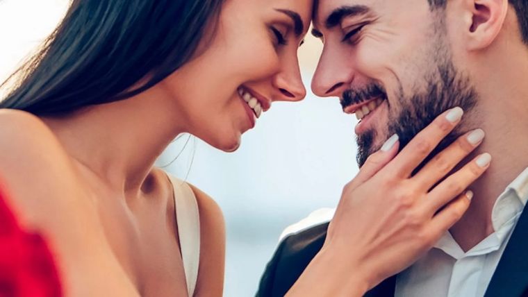 San Valentín nos da la ocasión perfecta para elegir un look fashionista, que nos permita expresar y celebrar el amor. Foto: MDZ