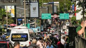 Las filas de autos en Ciudad del Este por el Black Friday. Las filas de autos en Ciudad del Este por el Black Friday.