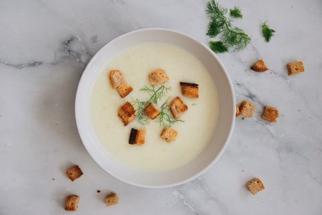 Sopa de coliflor Una recets muy sencilla de sopa de coliflor para hacer en minutos Foto: Unsplash