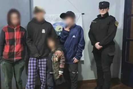 Los cinco hermanos fueron abandonados por su mamá hace varias semanas.