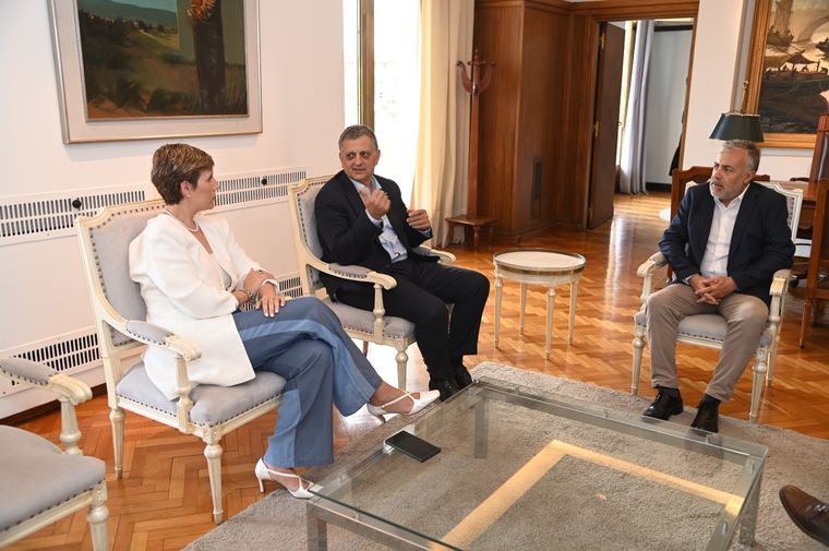 Alfredo Cornejo y Jimena Latorre recibieron a Horacio Marín en Casa de Gobierno Foto: Prensa Gobierno de Mendoza