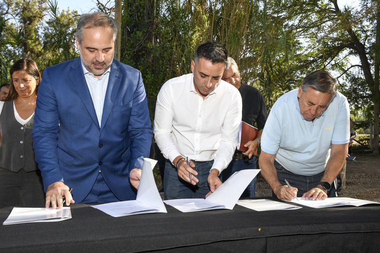 Matías Stevanato, Marcos Calvente y Sergio Marinelli. Foto: Prensa Guaymallén