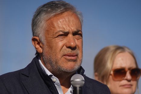 El Gobierno de Alfredo Cornejo quiere evaluar el desempeño de estatales El Gobierno de Alfredo Cornejo quiere evaluar el desempeño de estatales