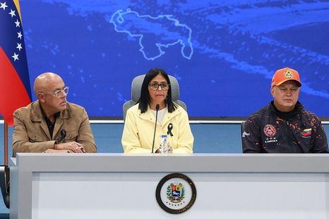 Jorge Rodríguez, Delcy Rodríguez y Diosdado Cabello durante la conferencia de prensa del pasado 2 de julio.