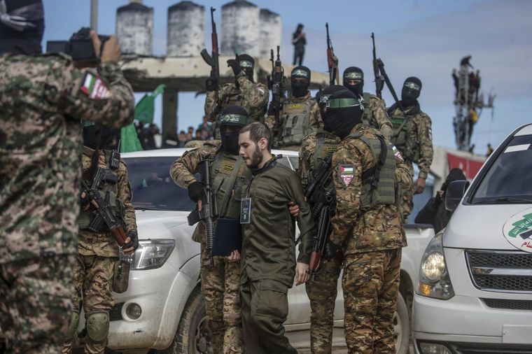 Eliya Cohen, uno de los rehenes liberados este sábado en Gaza Foto: EFE