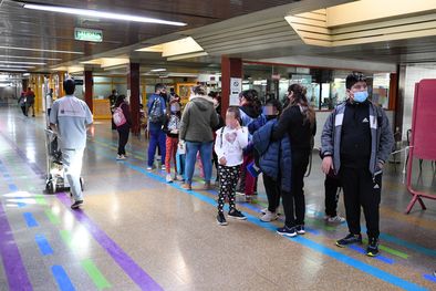 MDZol | La alta demanda de pacientes en el hospital Humberto Notti es una realidad que se complejiza a raíz de la crisis en las obras sociales y prepagas. Foto: ALF PONCE MERCADO / MDZ