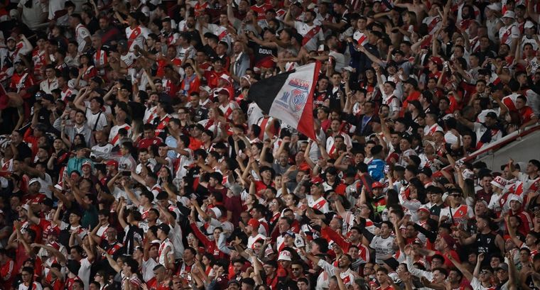 Los hinchas del Millonario llegaron en gran número al Kempes. Foto: River Plate
