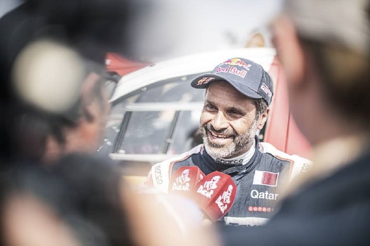 La sonrisa de Nasser tras cumplir con una nueva especial. Foto: @dakar