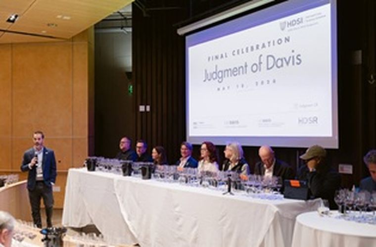 UC Davis, Harvard y el Instituto Robert Mondavi galardonan a Mendoza. UC Davis, Harvard y el Instituto Robert Mondavi galardonan a Mendoza.