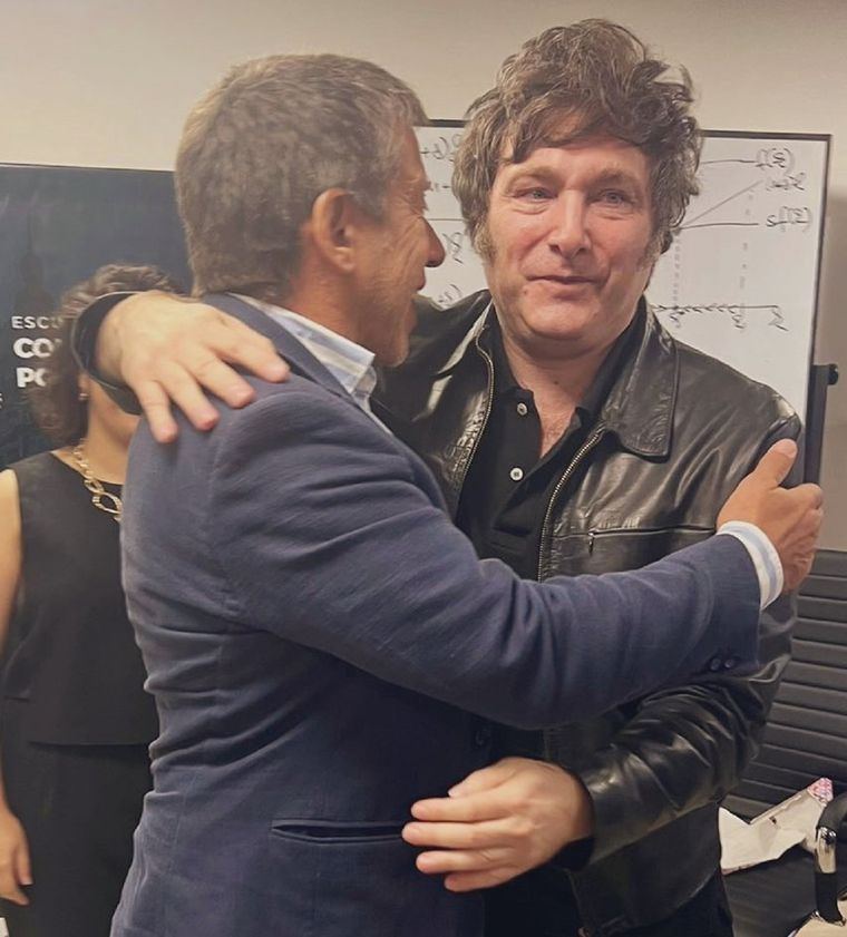 Ricardo Bussi y Javier Milei Foto: Twitter @ricardobussi