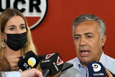 Alfredo Cornejo junto a la diputada Jimena Latorre. Foto: ALF PONCE MERCADO / MDZ