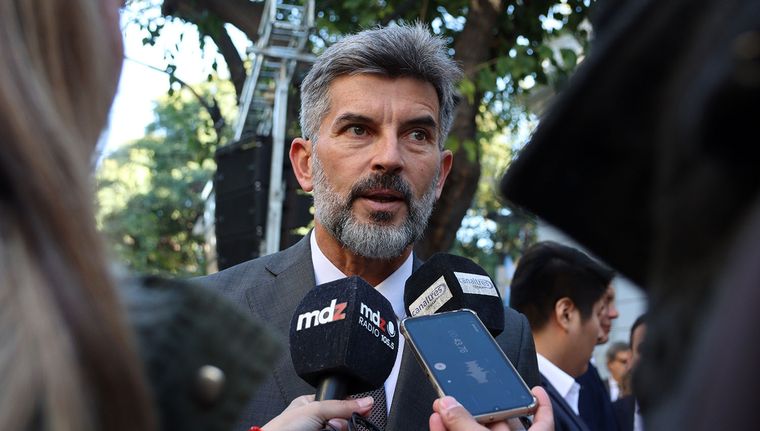 El intendente de Capital se refirió a los beneficios del cambio de horario en el comercio. Foto: Santiago Tagua/MDZ