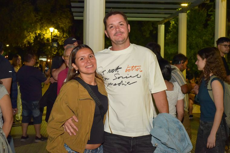 Carla y Manuel. Carla y Manuel.