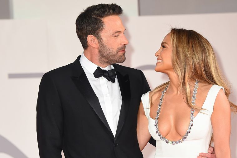 Jennifer López y Ben Affleck organizan una segunda y deslumbrante boda Jennifer López y Ben Affleck Foto: Infobae