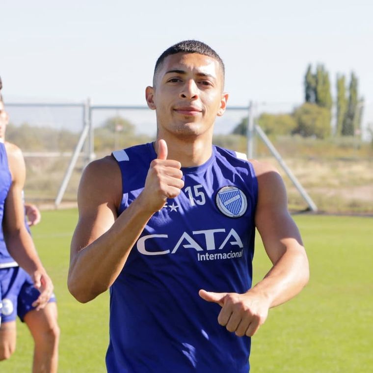 Matías González, ahora exfutbolista del Tomba. Matías González, ahora exfutbolista del Tomba.