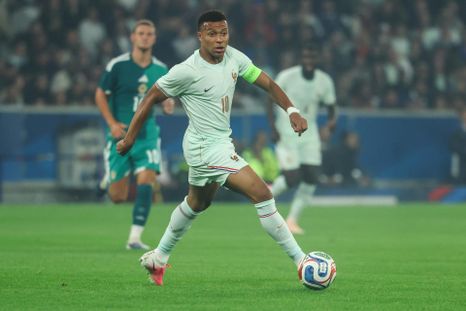 Crece la controversia en torno a Mbappé a días del Mundial. Crece la controversia en torno a Mbappé a días del Mundial.