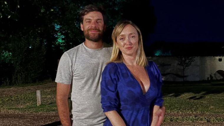 Anabel Fernández Sagasti junto a su pareja en las últimas fiestas de fin de año. / Instagram @cristiancim