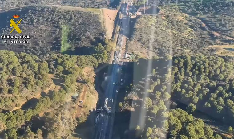 Así quedó la zona del accidente ferroviario que conmociona a España. &nbsp;