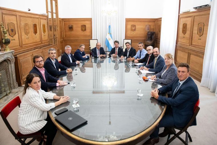 El Gobierno negocia con los bloques dialoguistas una nueva ley ómnibus. Foto: Casa Rosada