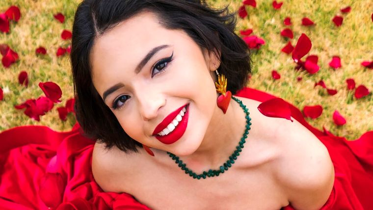 Ángela Aguilar no estaría vendiendo tantas entradas como habían proyectado los promotores de su gira. Foto: INSTAGRAM @angela_aguilar_