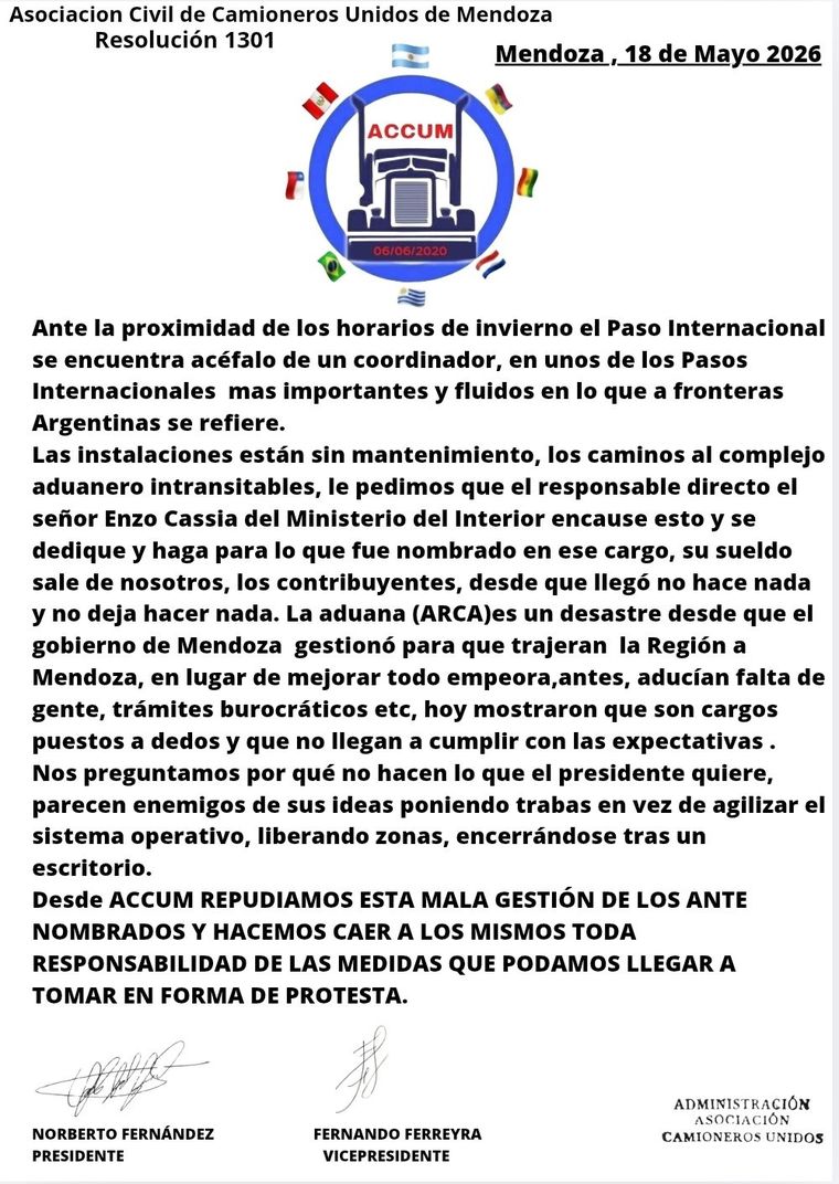 Camioneros mendocinos denunciaron problemas operativos, falta de mantenimiento y demoras en el Paso Internacional hacia Chile. Camioneros mendocinos denunciaron problemas operativos, falta de mantenimiento y demoras en el Paso Internacional hacia Chile.