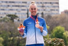 Con este logro en el Lago del Parque del Sur, la atleta local inauguró el medallero para la delegación argentina.