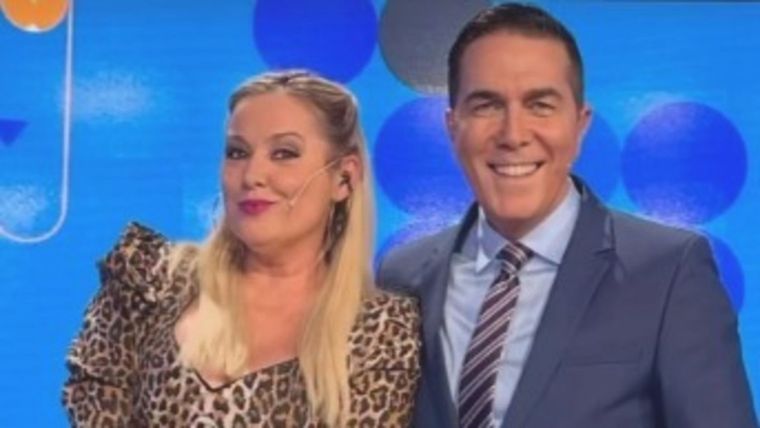 La periodista se despidió con lágrimas, recordando el nacimiento de sus hijos durante su trayectoria en el canal. La periodista se despidió con lágrimas, recordando el nacimiento de sus hijos durante su trayectoria en el canal.