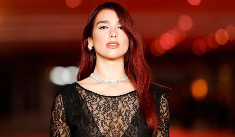 Dua Lipa estrena su documental en cines. Dua Lipa estrena su documental en cines.