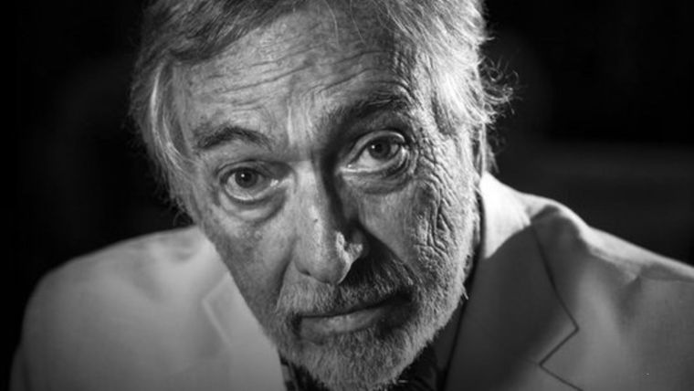 El público argentino ya puede maratonear las mejores interpretaciones de Beto desde la comodidad del hogar. / Teatrix